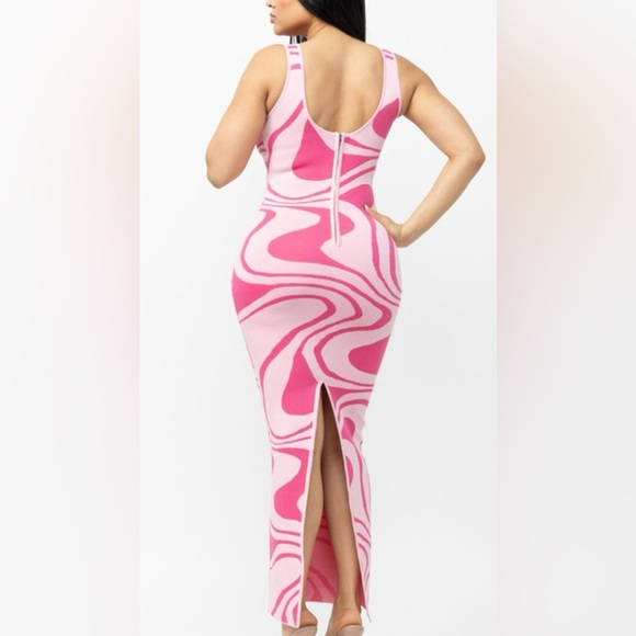 Abstract Dress 💗💗💗 💗 - Picture 2 of 6